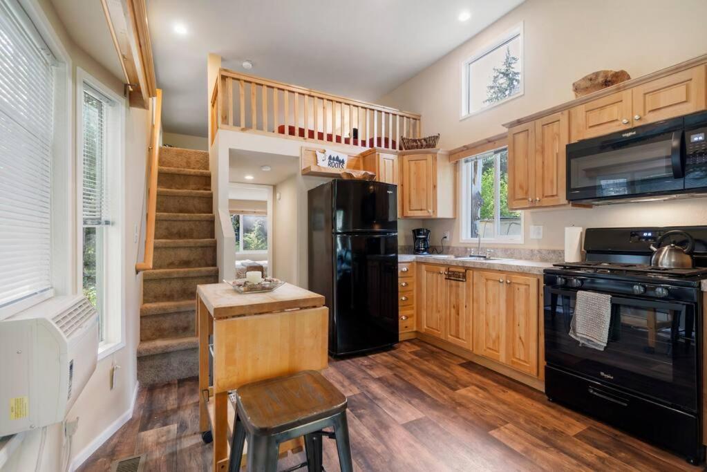 New Tiny Home Steps Away From Mt. Rainier Ashford Exterior foto